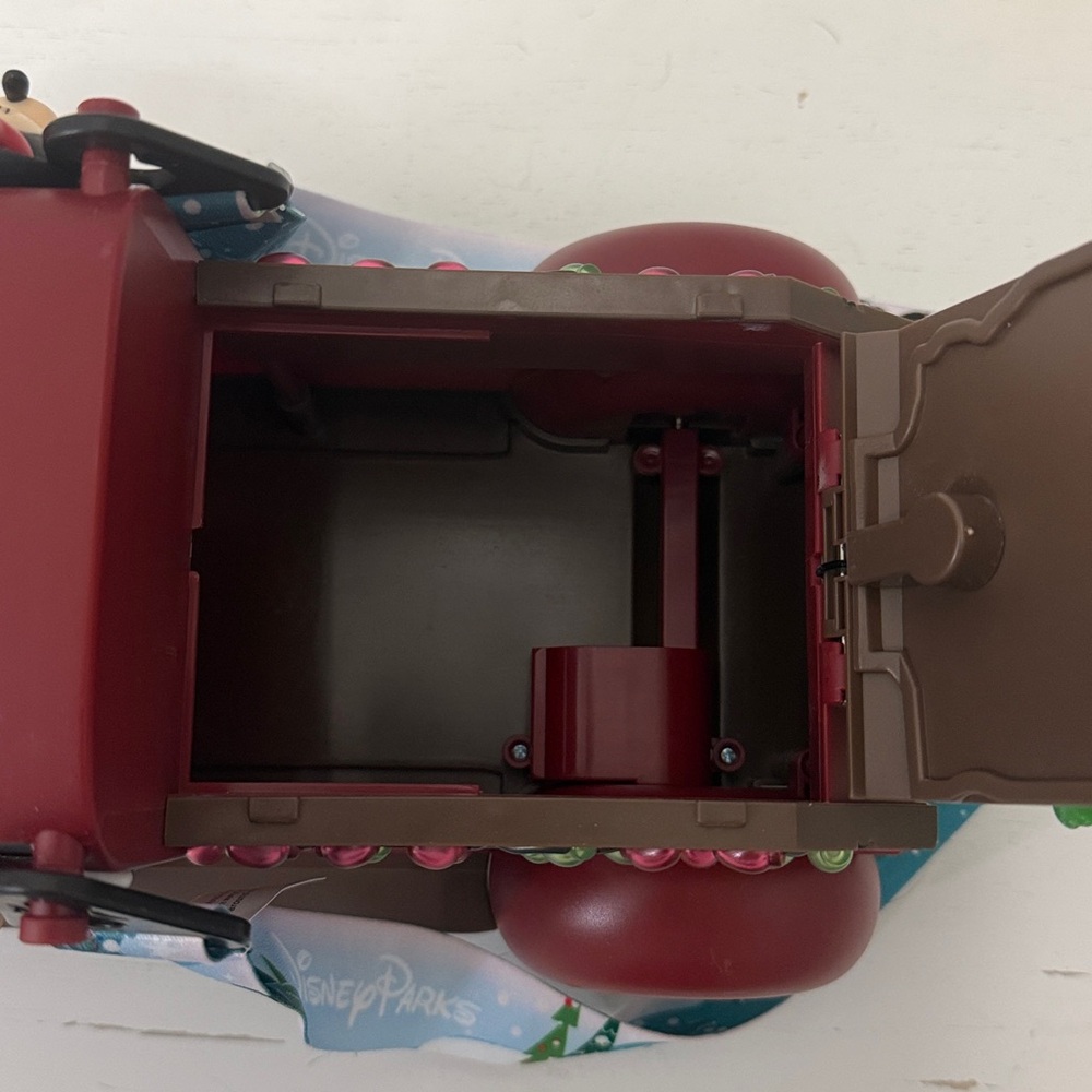 Disney Parks 2025 Exclusive Mickey’s Very Merry Christmas Party Popcorn Bucket - Picture 8 of 10